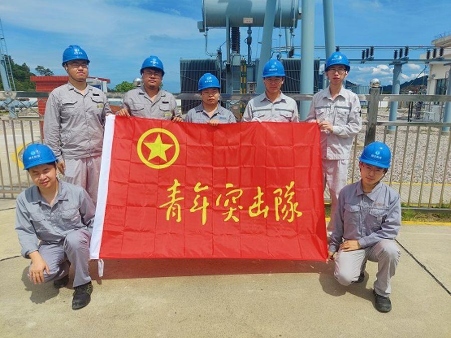 檢修分公司”青年突擊隊(duì)“（攝影：曾雨航）